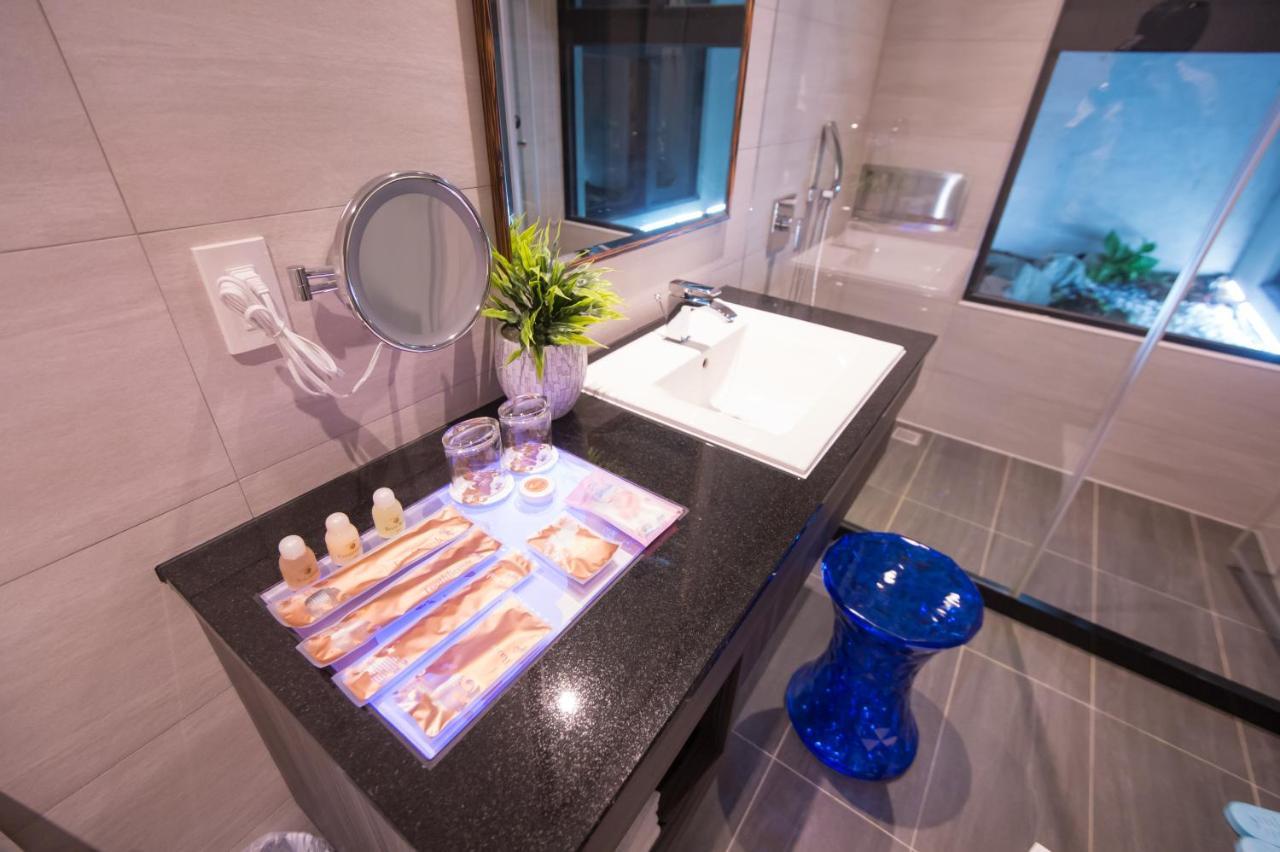 J Moon Villa Motel Taipei Extérieur photo