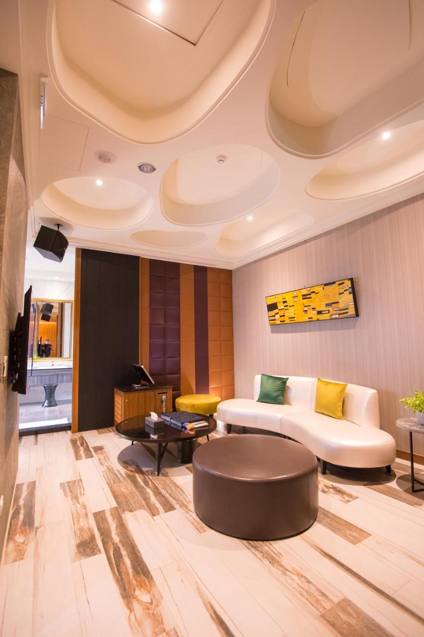J Moon Villa Motel Taipei Extérieur photo