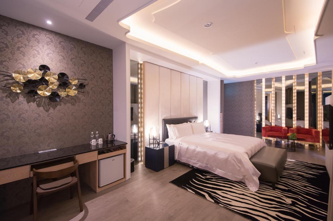 J Moon Villa Motel Taipei Extérieur photo
