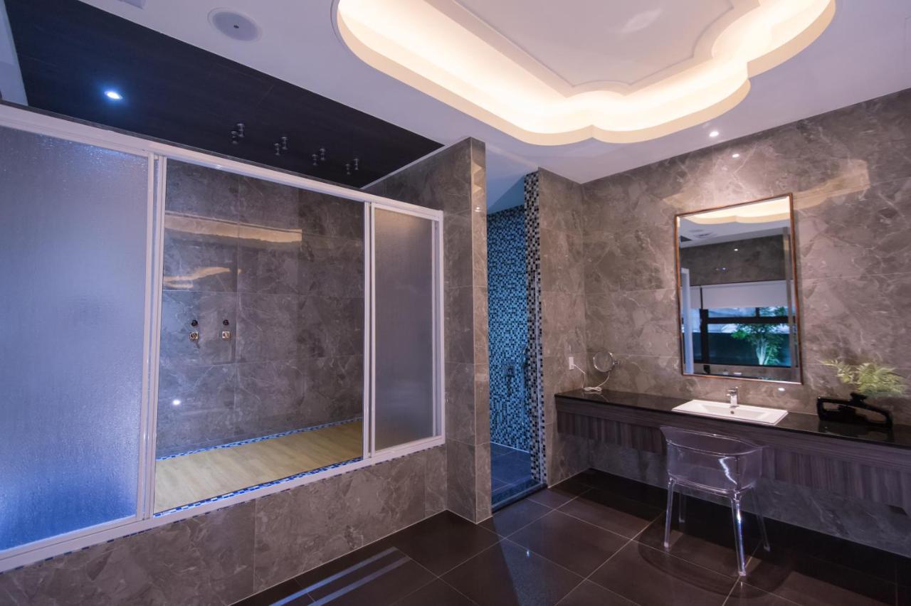 J Moon Villa Motel Taipei Extérieur photo