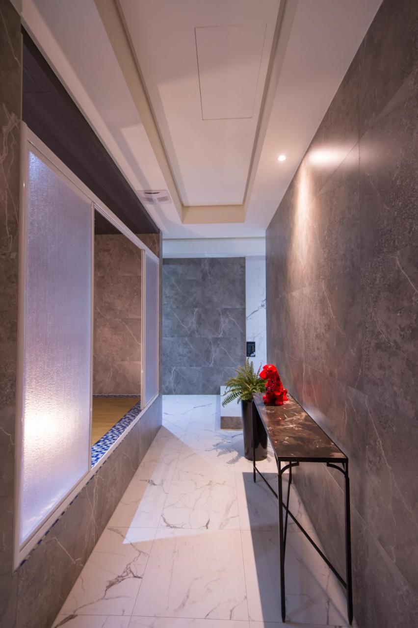 J Moon Villa Motel Taipei Extérieur photo