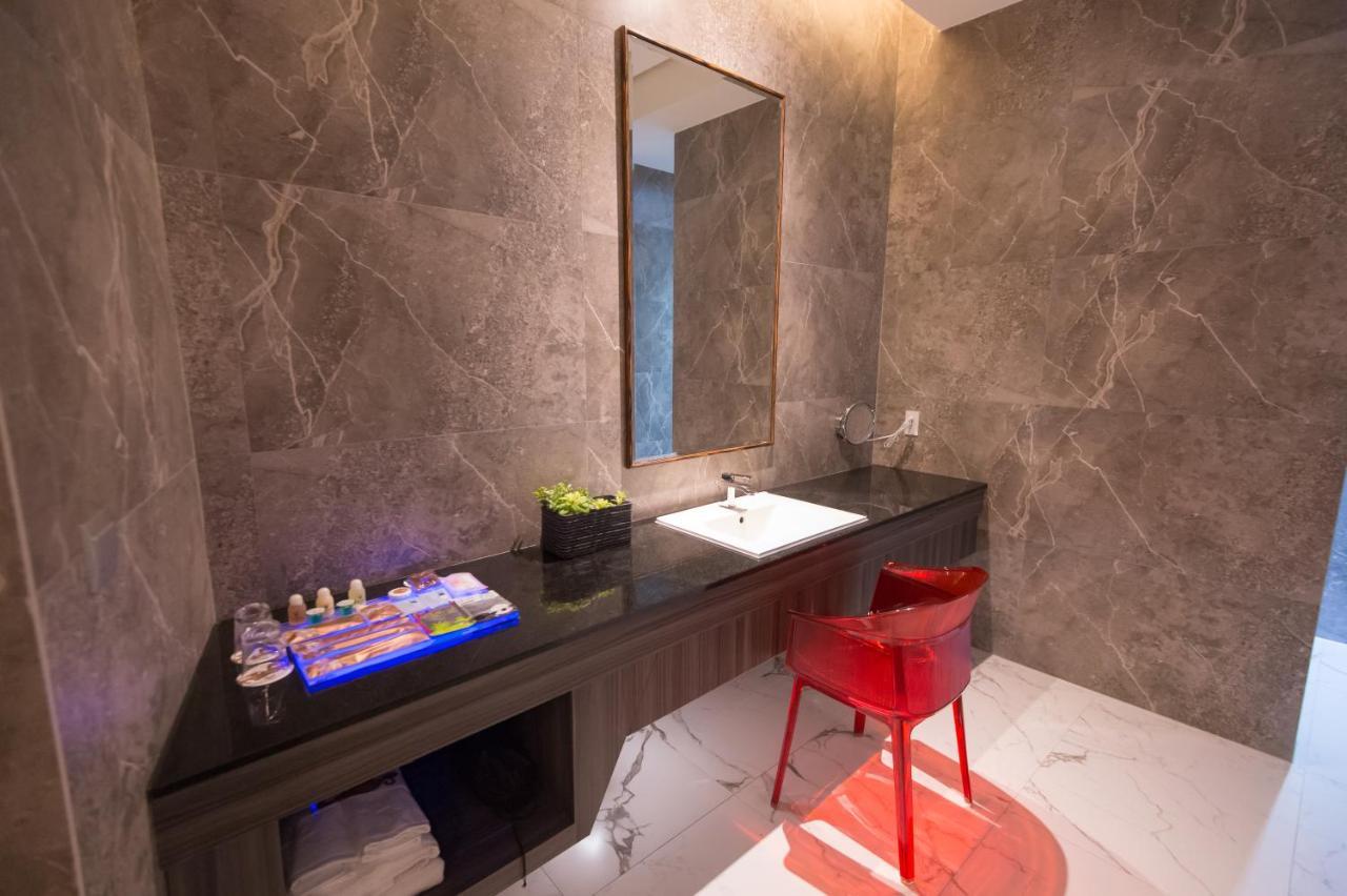 J Moon Villa Motel Taipei Extérieur photo